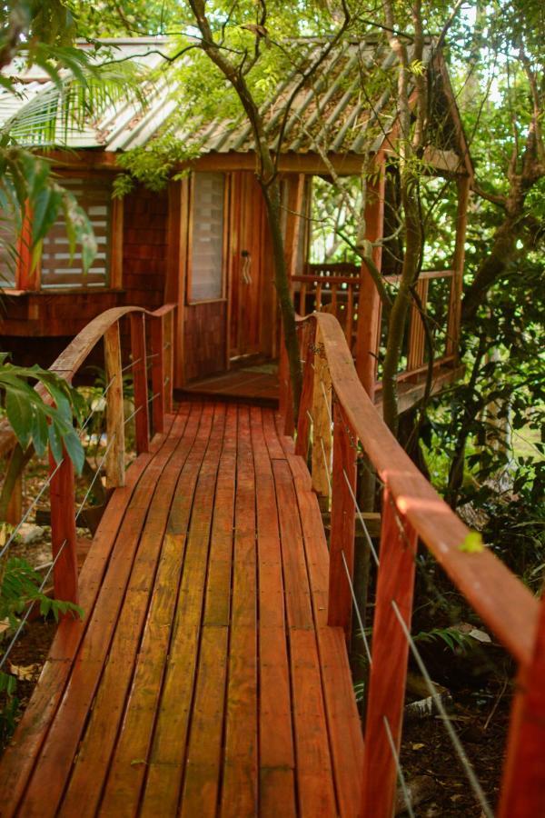 Tukulolo Treehouses Makaunga Экстерьер фото