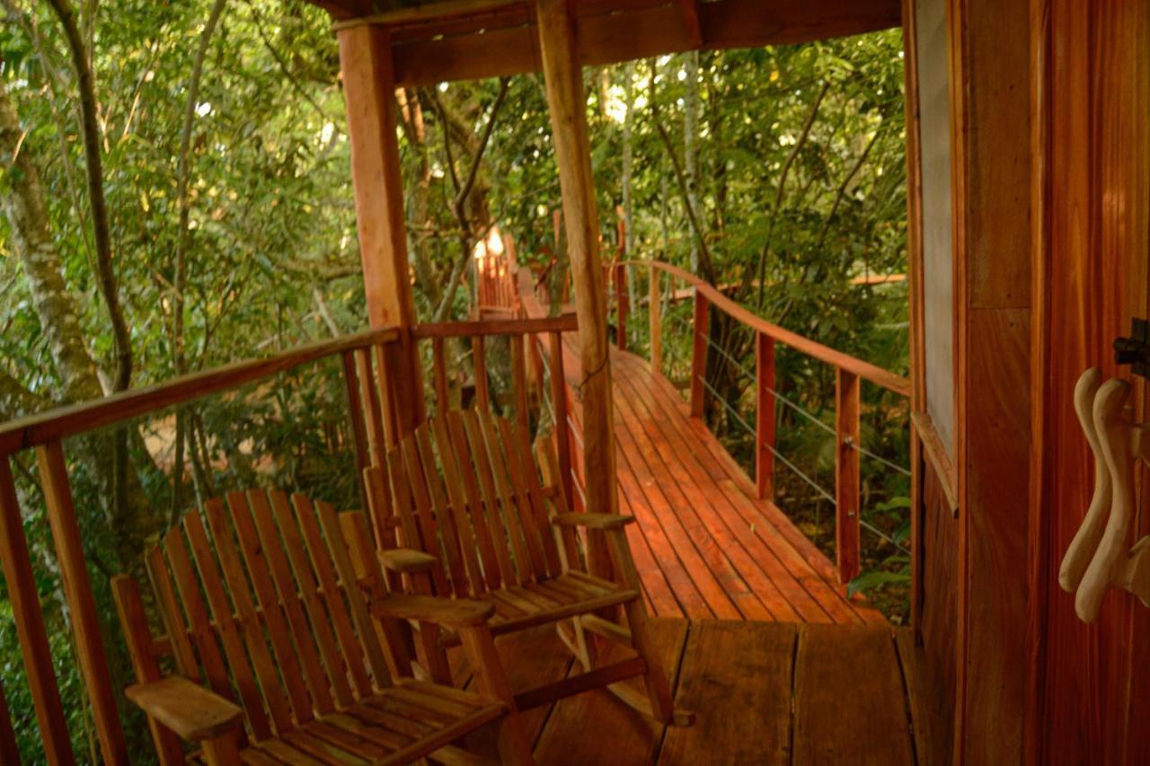 Tukulolo Treehouses Makaunga Экстерьер фото