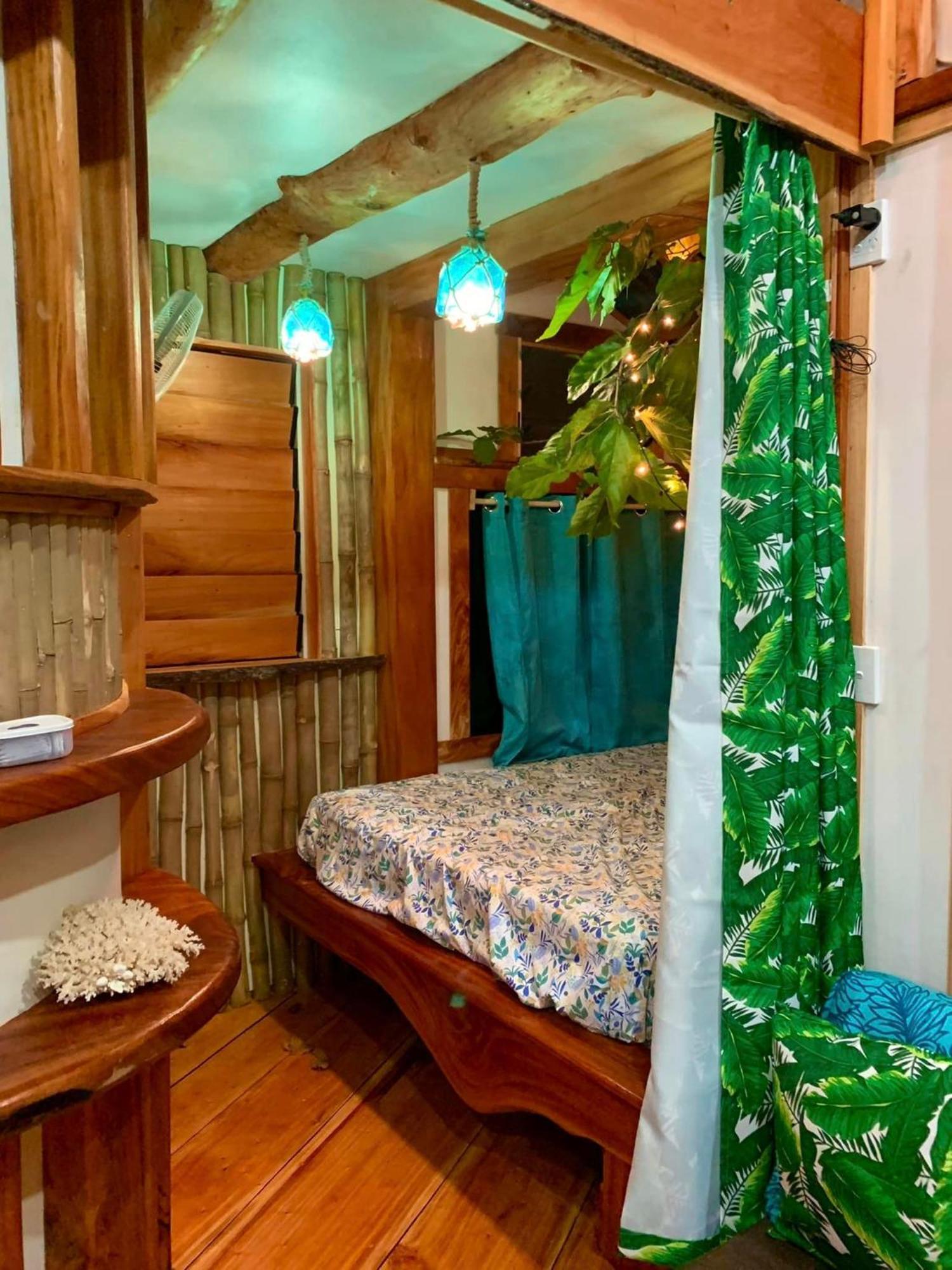 Tukulolo Treehouses Makaunga Экстерьер фото