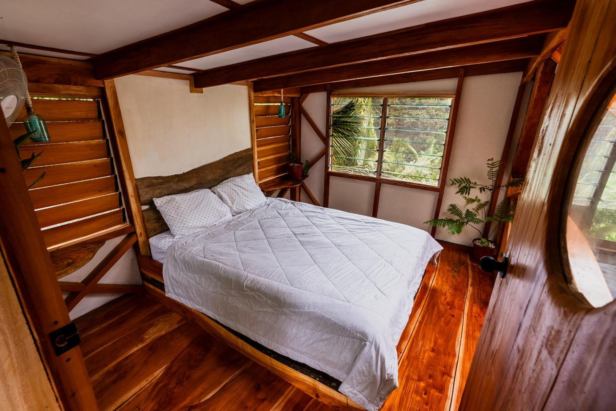 Tukulolo Treehouses Makaunga Экстерьер фото